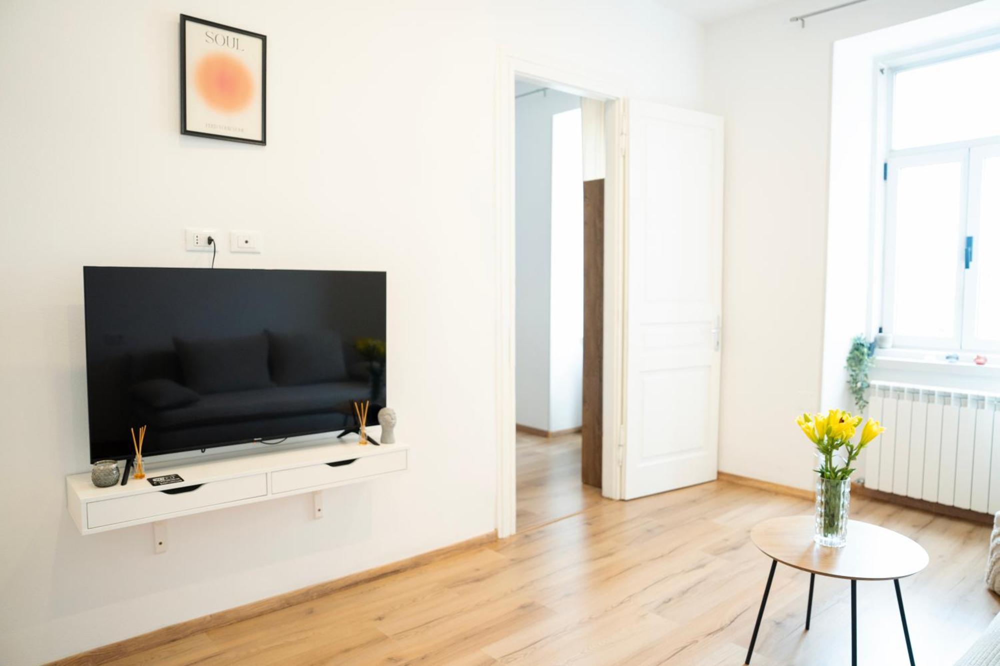 Casa Lina Apartment ตรีเอสเต ภายนอก รูปภาพ